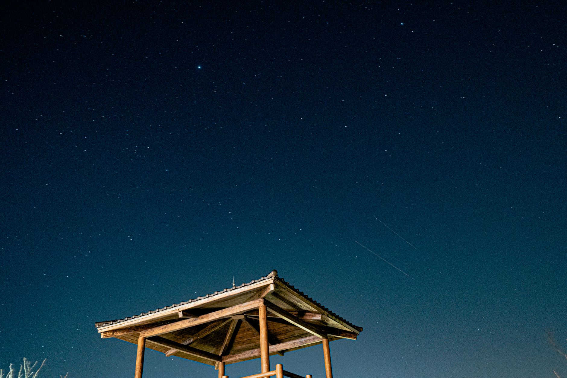 Modern minimal desert architecture under clear night sky
